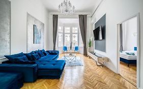 Andrassy Grandeur With Indoor Parking